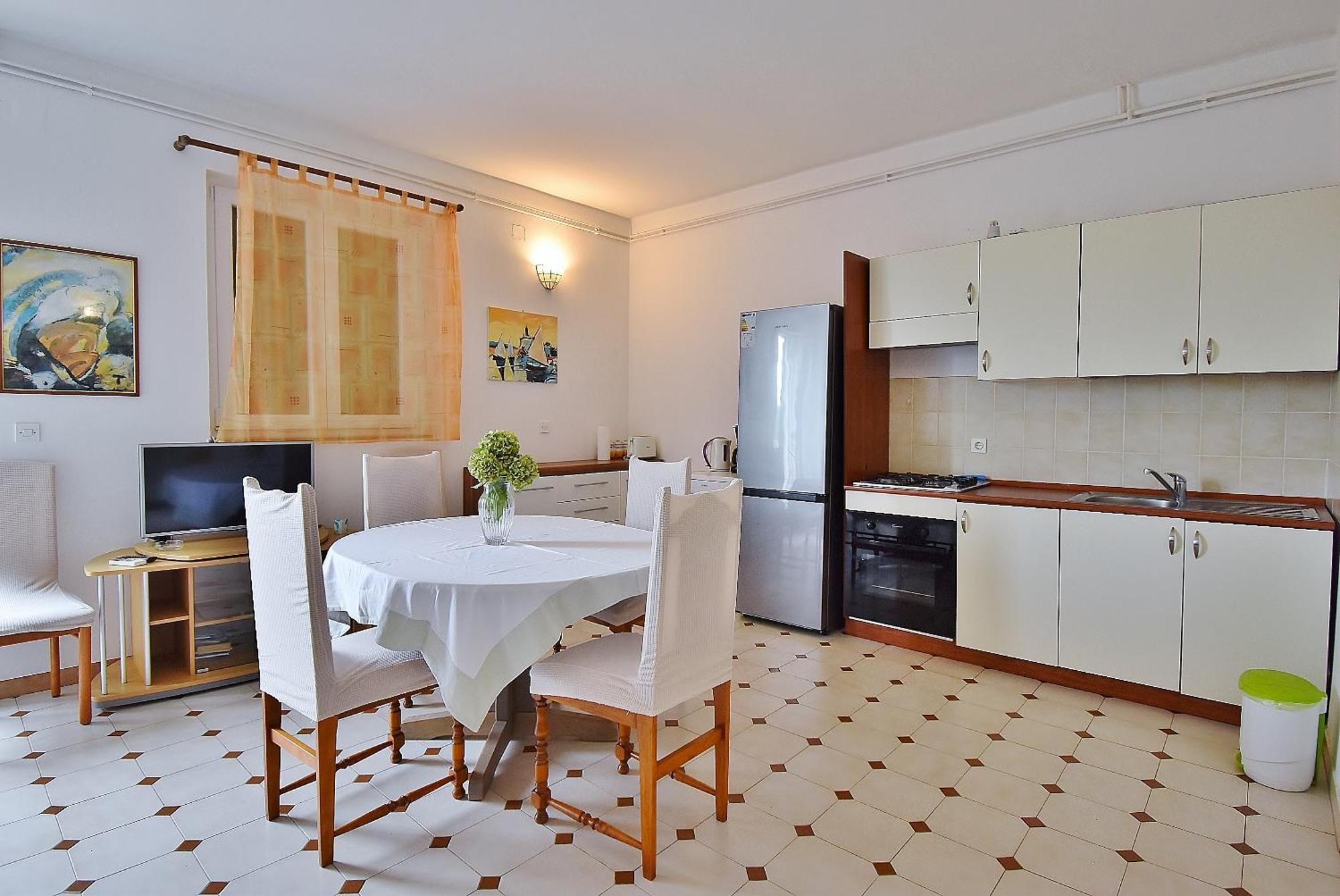 Lucija Apartment Kampor Luaran gambar