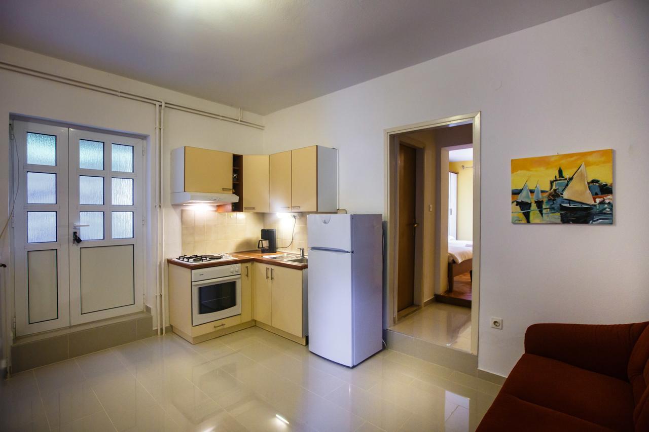 Lucija Apartment Kampor Luaran gambar