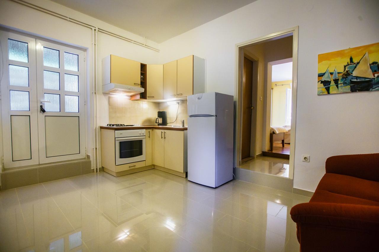Lucija Apartment Kampor Luaran gambar