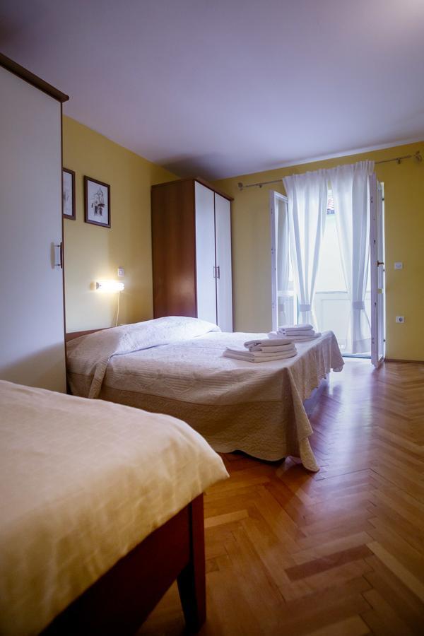 Lucija Apartment Kampor Luaran gambar